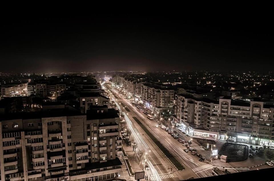 Black&White Studio Ultracentral Craiova Exterior foto